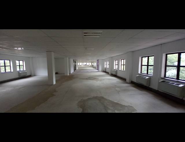 1,485M² OFFICE TO LET IN WOODMEAD
